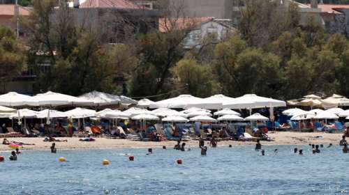 Πρώτο κρας τεστ σήμερα για τις οργανωμένες παραλίες - Τι φοβάται η κυβέρνηση