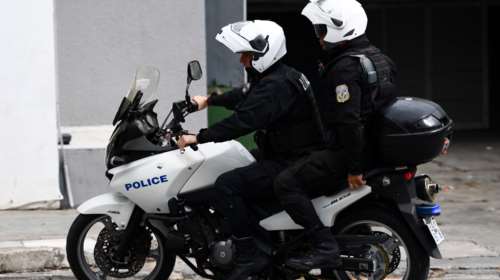 Ιωάννινα: Ρώσος κρατούμενος προσπάθησε να αποδράσει από την κλούβα - Χτύπησε και τραυμάτισε φύλακες