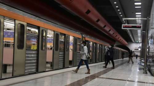 Γυναίκα έπεσε στις γραμμές του μετρό στο Μέγαρο Μουσικής- Ανασύρθηκε με τις αισθήσεις της
