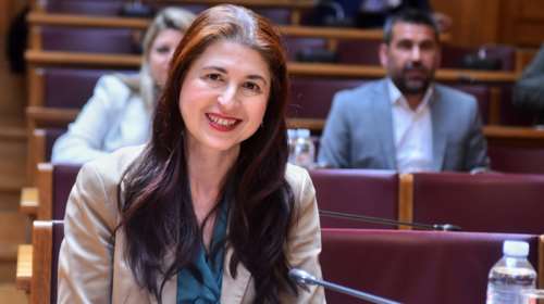 Καβάλα: Χαστούκισαν τη βουλευτή της ΝΔ Αγγελική Δεληκάρη μέσα σε εκκλησία