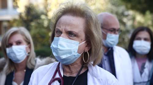 Παγώνη: Να πάει να εμβολιαστεί ο Πολάκης - Οι κόρες του έχουν κάνει το εμβόλιο