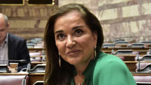 Ντόρα Μπακογιάννη: Δεν υπάρχουν βουλευτές της ΝΔ που είναι τενεκέδες