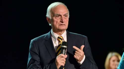 Μανώλης Μαυρομμάτης: Παραμένει διασωληνωμένος ο γνωστός αθλητικογράφος - Σε κρίσιμη κατάσταση και η σύζυγός του