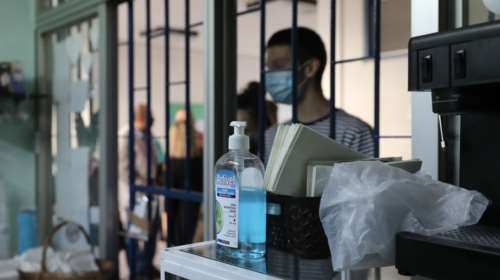 Αυξήσεις και στα κυλικεία των σχολείων - Πόσο θα κοστίζουν τοστ, κουλούρι και νερό [βίντεο]