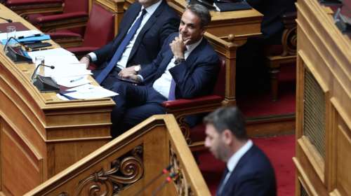 Κρατάει χρόνια αυτή η κόντρα- Μητσοτάκης σε Ανδρουλάκη: &quot;Δεν ξέρεις τι λες&quot; - &quot;Να είστε πιο ευγενικός...&quot; [βίντεο]