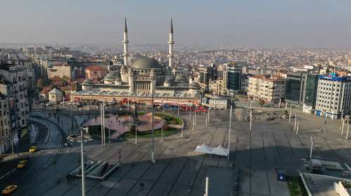 Τουρκία: Σε καθολική καραντίνα για το Σαββατοκύριακο -Τα κρούσματα σπάνε το ένα ρεκόρ μετά το άλλο