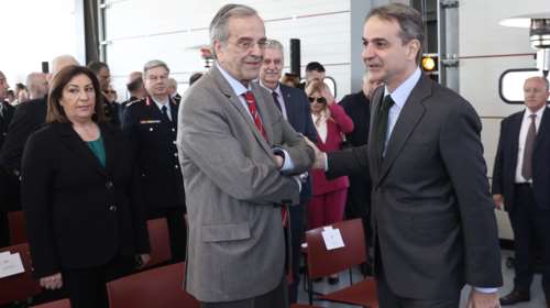 &quot;Άσπρισε&quot; και ο Αντώνης Σαμαράς: Οι φωτογραφίες του από την εκδήλωση με τον Κυριάκο Μητσοτάκη [εικόνες]