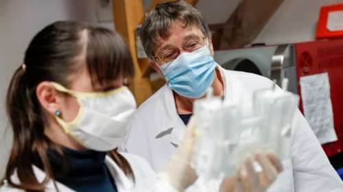 Νέα δεδομένα για το εμβόλιο κορονοϊού: &quot;Ευελιξία&quot; ανάμεσα στις δύο δόσεις ζητά ο ΠΟΥ - Περιορισμένες οι προμήθειες