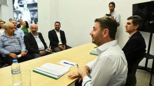 Σήκωσαν το γάντι στελέχη του ΠΑΣΟΚ: &quot;Πήγαινε σε εκλογές&quot; απάντησαν στον Ανδρουλάκη