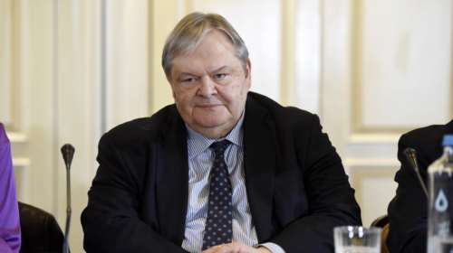 Βενιζέλος για τα Γλυπτά του Παρθενώνα: Πρέπει να ενωθούν στο Μουσείο της Ακρόπολης – Δεν είναι ζήτημα αντιδικίας