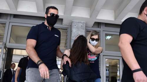 Θεσσαλονίκη: Σκότωσε τον σύζυγό της και κατηγορούσε την κόρη της για το έγκλημα - &quot;Μου κατέστρεψε τη ζωή, δεν θέλω να τη βλέπω&quot;