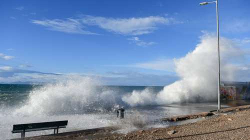 Κακοκαιρία Ιανός: Στο &quot;μάτι&quot; του κυκλώνα Ζάκυνθος, Κεφαλονιά και Ιθάκη - Αποκλεισμένα τα νησιά [βίντεο]