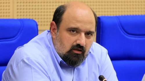 Κόντρα ΝΔ - ΠΑΣΟΚ με βίντεο από το παρελθόν για τις προανακριτικές και την υπόθεση Τριαντόπουλου