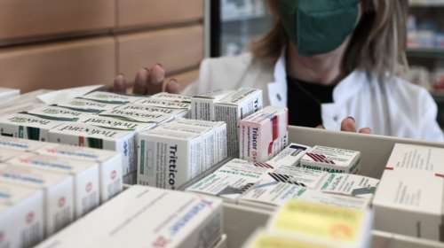 Ελλείψεις φαρμάκων: Ξεκινά η υποκατάσταση με γενόσημα - Τι θα γίνει με τα εισπνεόμενα