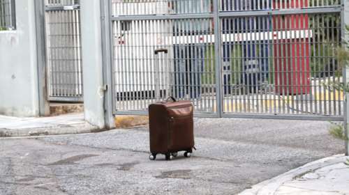 Νέα Ζηλανδία: Συνελήφθη 27χρονη που ταξίδεψε με παιδί μέσα σε μια βαλίτσα - Eνα κοριτσάκι, δύο ετών