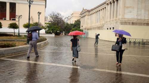 Τρελός καιρός και σήμερα με ζέστη και βροχές - Καταιγίδες και στην Αττική, πότε υποχωρεί η αστάθεια