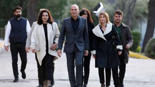 Εκλογές 2023- Βαρουφάκης: &quot;Είμαι υπερήφανος για το 2015 - Δεν υπέγραψα κανένα μνημόνιο&quot;