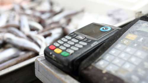 Ποιες επιχειρήσεις είναι υποχρεωμένες να διασυνδέσουν POS με ταμειακές μηχανές - Όλα όσα πρέπει να γνωρίζουν οι ενδιαφερόμενοι
