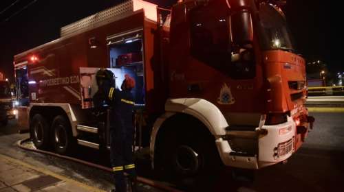 Φωτιά στο Σχιστό Κορυδαλλού - Επιχειρούν δυνάμεις της Πυροσβεστικής
