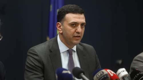 Κικίλιας: Κρίσιμος μήνας ο Απρίλιος - Έχουν γίνει 5.000 προσλήψεις στο ΕΣΥ