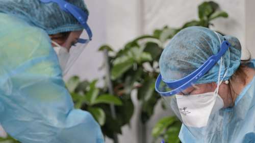 Κορονοϊός: 2.411 νέα κρούσματα και 67 θάνατοι - Στους 837 ο αριθμός των διασωληνωμένων