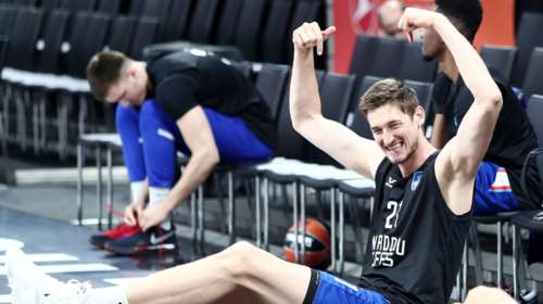 Υπέγραψε στον Παναθηναϊκό ο Τίμπορ Πλάις και έρχεται στην Αθήνα