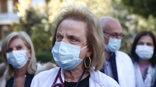 Παγώνη: Ανοίγουν ξανά κλινικές Covid - Σίγουρη η τρίτη δόση για το 80%