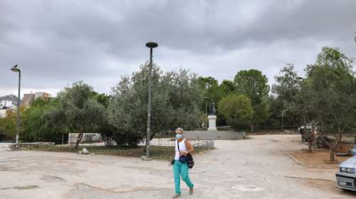 Άστατος καιρός με βροχές και ισχυρούς ανέμους- Πέφτει η θερμοκρασία