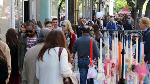 Εορταστικό ωράριο: Ανοιχτά τα καταστήματα την Κυριακή των Βαΐων - Αναλυτικά τα ωράρια