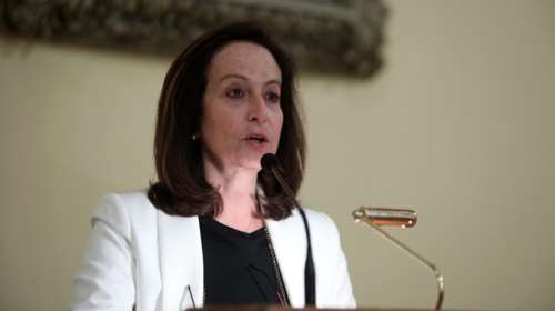 Οι τρεις υποψήφιοι βουλευτές από ΝΔ, ΣΥΡΙΖΑ, ΠΑΣΟΚ που πήραν τα εύσημα της Αννας Διαμαντοπούλου