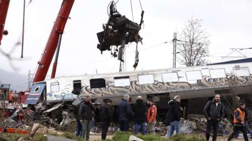 Τέμπη: Ειδικό κλιμάκιο της Πυροσβεστικής στο Κουλούρι για να ερευνήσει, δύο χρόνια μετά, την εμπορική αμαξοστοιχία