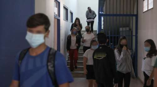 Άνοιγμα σχολείων: Πρόταση Πατούλη για αναβολή μιας εβδομάδας σε Δημοτικά - Πότε ανοίγει η Γ&#39; Λυκείου