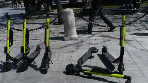 Συγκοινωνιολόγος για ηλεκτρικά πατίνια: Θα έχουμε και άλλα θύματα, αν δεν ελέγξουμε το θέμα της ταχύτητας