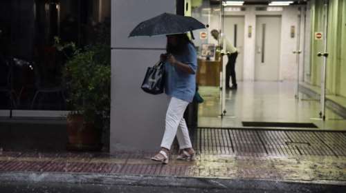 Αρναούτογλου: Η σκόνη φεύγει, οι βροχές έρχονται - Τι καιρό θα κάνει Μεγάλη Εβδομάδα και Κυριακή του Πάσχα