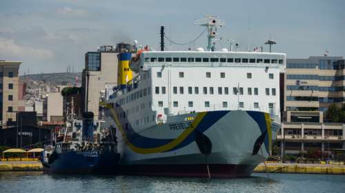 Πρόσκρουση του &quot;Πρέβελης&quot; στο λιμάνι της Καρπάθου - Απαγόρευση απόπλου μέχρι να γίνει έλεγχος στο πλοίο