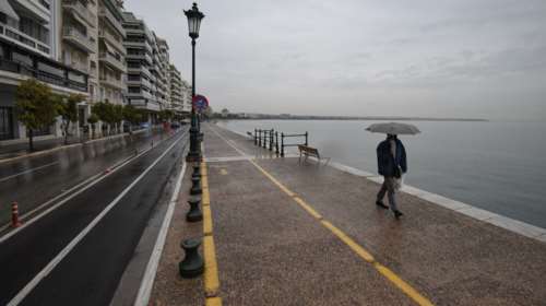 Έρημη πόλη η Θεσσαλονίκη μετά το lockdown: Ελάχιστοι κυκλοφορούν - Θυμίζουν Μάρτιο οι δρόμοι [εικόνες]