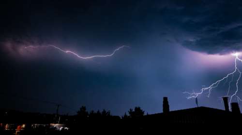 Καιρός: Επικίνδυνη ημέρα το Σάββατο - Κακοκαιρία και χαλάζι σε πολλές περιοχές της χώρας