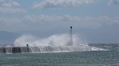 Meteo: Ισχυροί άνεμοι και το Σαββατοκύριακο - Σε ποιες περιοχές έφτασαν τα 6 μποφόρ [χάρτης]