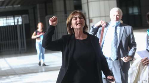 Ραγίζει καρδιές η μητέρα της Τοπαλούδη: &#39;Εχω καταρρεύσει - Δεν είμαι ικανοποιημένη από την ποινή [Βίντεο]