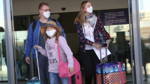 Κορονοϊός: Καταγράφηκαν 11 κρούσματα τουριστών στην Ελλάδα από τα 3.611 δείγματα που έχουν ελεγχθεί