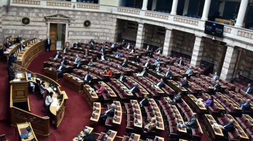 Ψηφίζεται στην Ολομέλεια της Βουλής το νομοσχέδιο για την Προστασία του Καταναλωτή