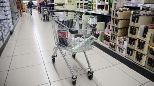 Αυτές είναι οι τιμές των προϊόντων στο &quot;καλάθι του νοικοκυριού&quot; ανά σούπερ- μάρκετ- Μείωση τιμών σε 246 προϊόντα