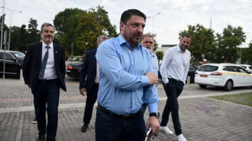 Χαρδαλιάς: &quot;Ο ιός μπορεί να είναι σε ύφεση, αλλά παραμένει στις γειτονιές μας&quot;