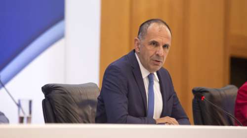 Γεραπετρίτης: &quot;Εθνική υπεκφυγή&quot; το &quot;παρών&quot; του ΣΥΡΙΖΑ στην τροπολογία μπλόκο στο κόμμα Κασιδιάρη