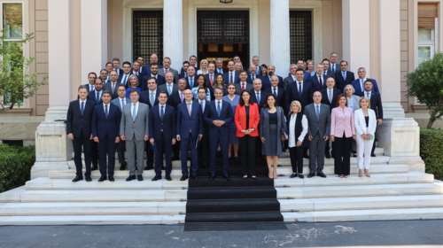 Μητσοτάκης στο υπουργικό: Καλύτεροι μισθοί, καλύτερη υγεία και καλύτερο κράτος είναι οι στόχοι μας