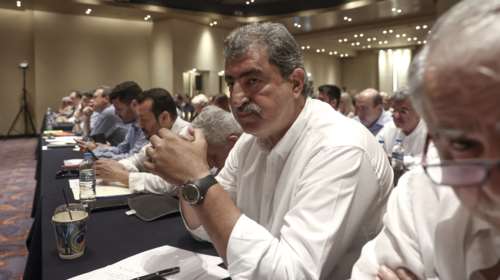 Ο Πολάκης επιτέθηκε στη "Νέα Αριστερά" μόνο που έκανε... λάθος το όνομα: "Αριστέρα Μπροστά; Με "παρών" υπέρ τραπεζιτών;"