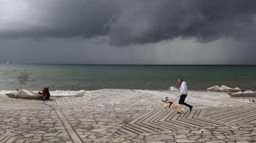 Υποχωρεί η κακοκαιρία &quot;Άριελ&quot; αλλά έρχονται νέες βροχές και καταιγίδες – Η πρόγνωση του Σάκη Αρναούτογλου [Βίντεο]