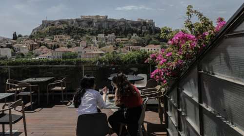 Εστίαση: &quot;Συνταγή&quot; για πιθανό υποχρεωτικό εμβολιασμό εργαζομένων αποκαλύπτει ο Πέτσας [βίντεο]