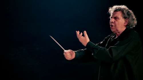 Απίστευτο: Η Μητρόπολη Πειραιά επιτίθεται στον Μίκη Θεοδωράκη - &quot;Απαράδεκτες οι εκδηλώσεις τιμής&quot;