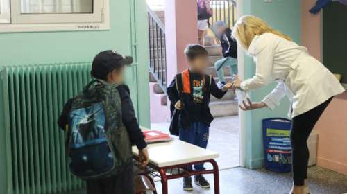 Άνοιγμα σχολείων - Νέα εγκύκλιος: Υποχρεωτική η μάσκα σε όλους τους εσωτερικούς χώρους
